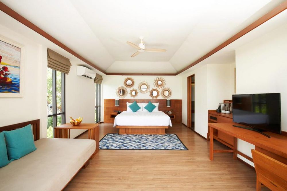 Beachfront Junior Suite, Saii Phi Phi Island Village (ex. Phi Phi Island Village Beach Resort) 4+