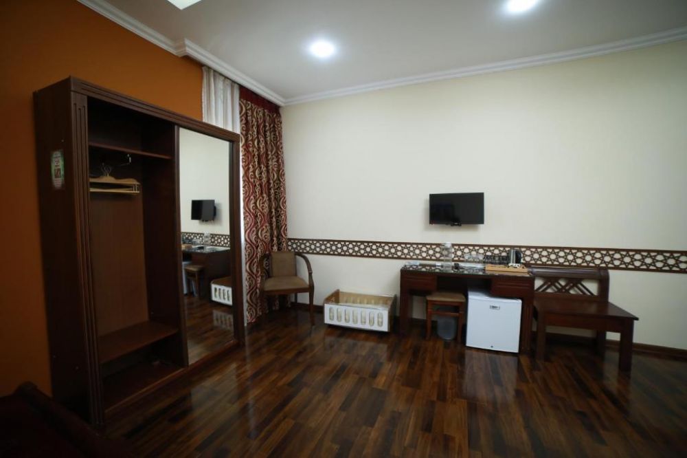 Triple Room, Arkanchi 2*