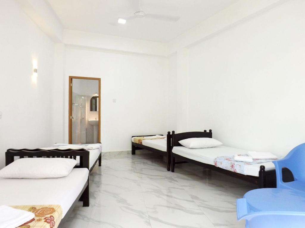 Standard Non AC/ Standard AC, Diana Resort Hikkaduwa 2*