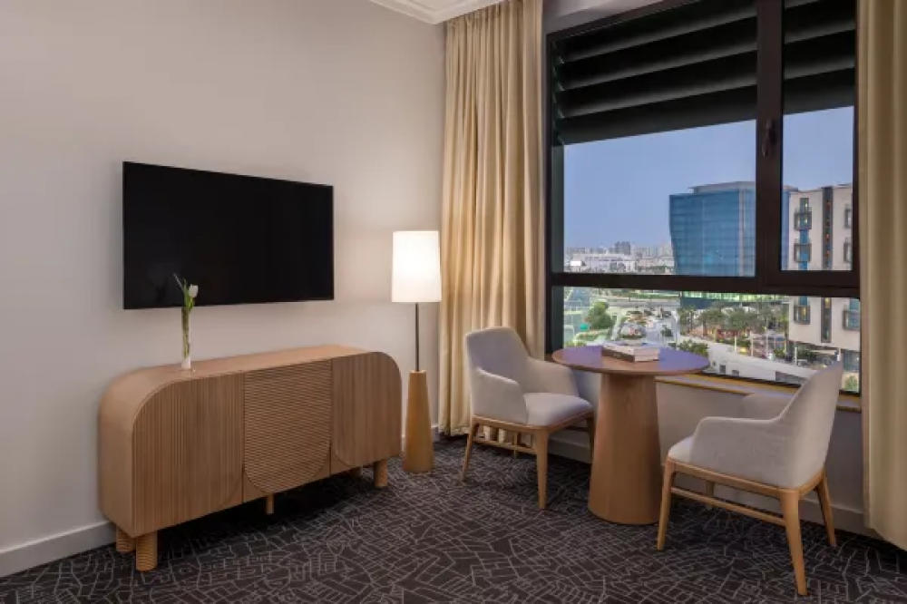 1 King Deluxe Family Room Plaza View, Yas Plaza Bay by IHG (ex. Park Inn by Radisson Abu Dhabi Yas Island) 4*