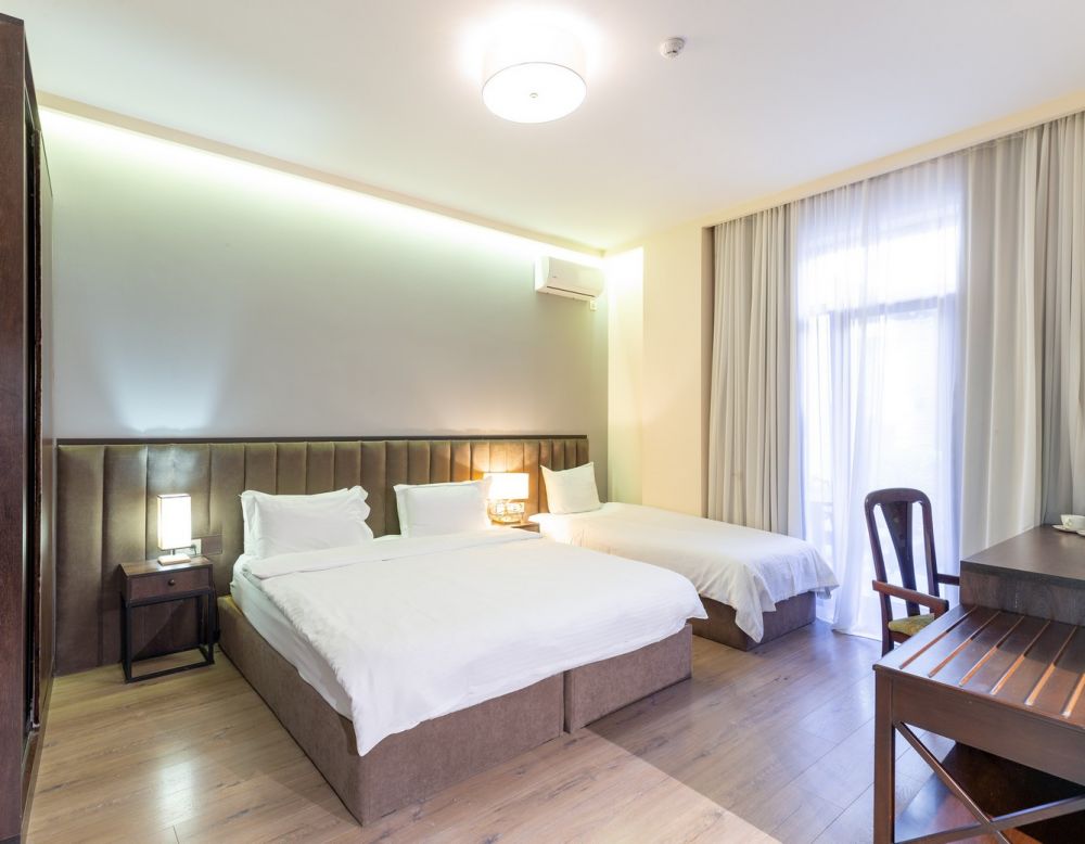 QDRPL, Elea Old Tbilisi 4*