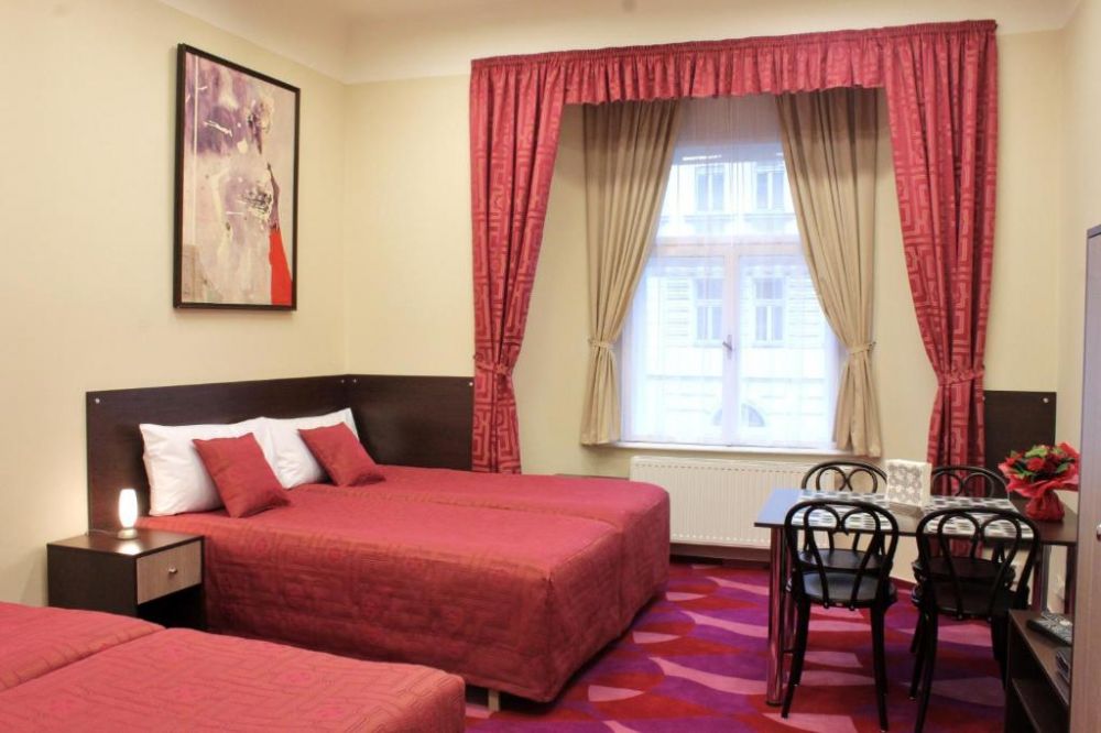 Apartment Studio for 4-6, Anyday Apartments Prague 3*