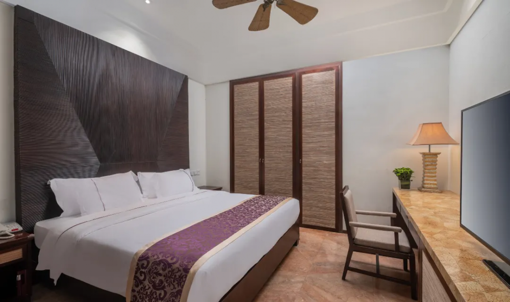 Elegant Sea View Mini Suite, Mangrove Tree Resort Yalongbay 5*