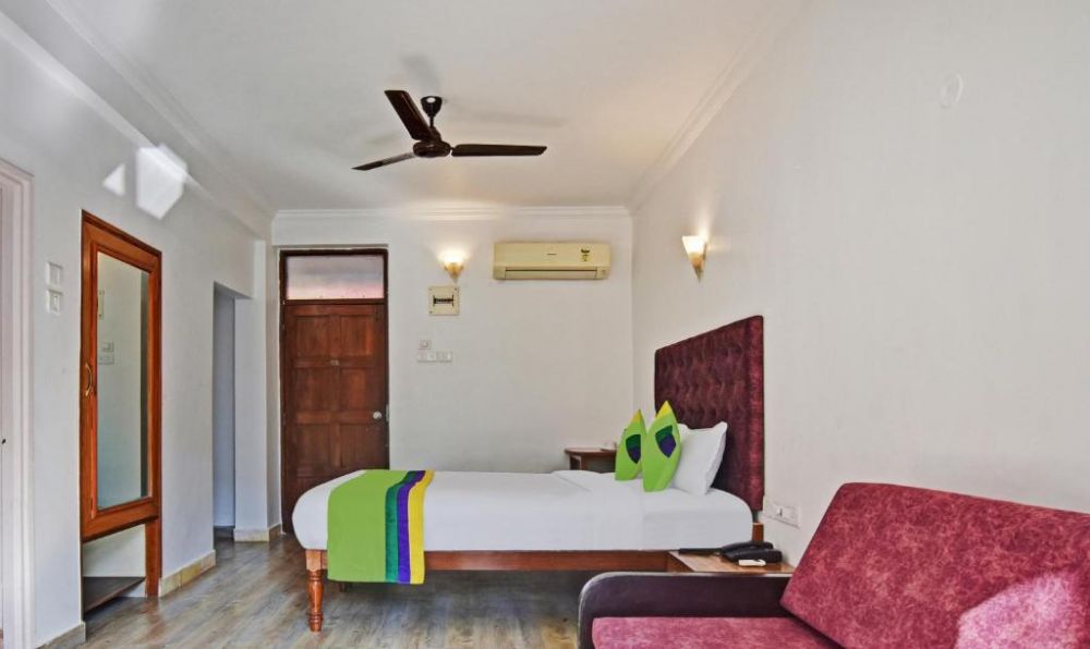 Standard Room, Santa Monica 2*