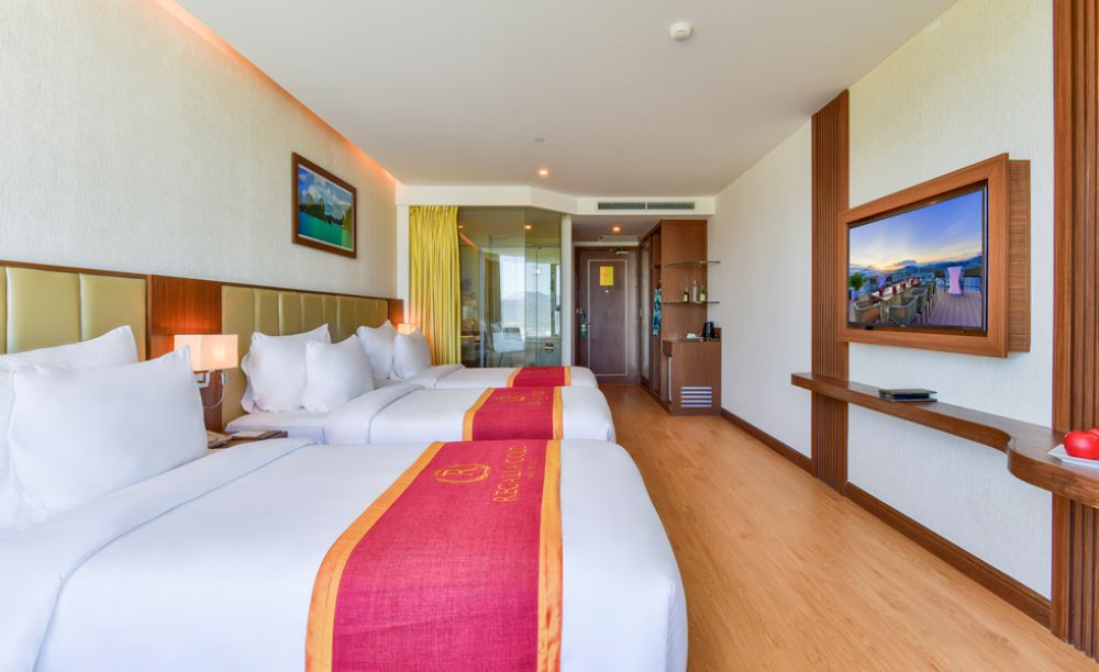 Deluxe Partial SV, Regalia Gold Hotel Nha Trang 5*