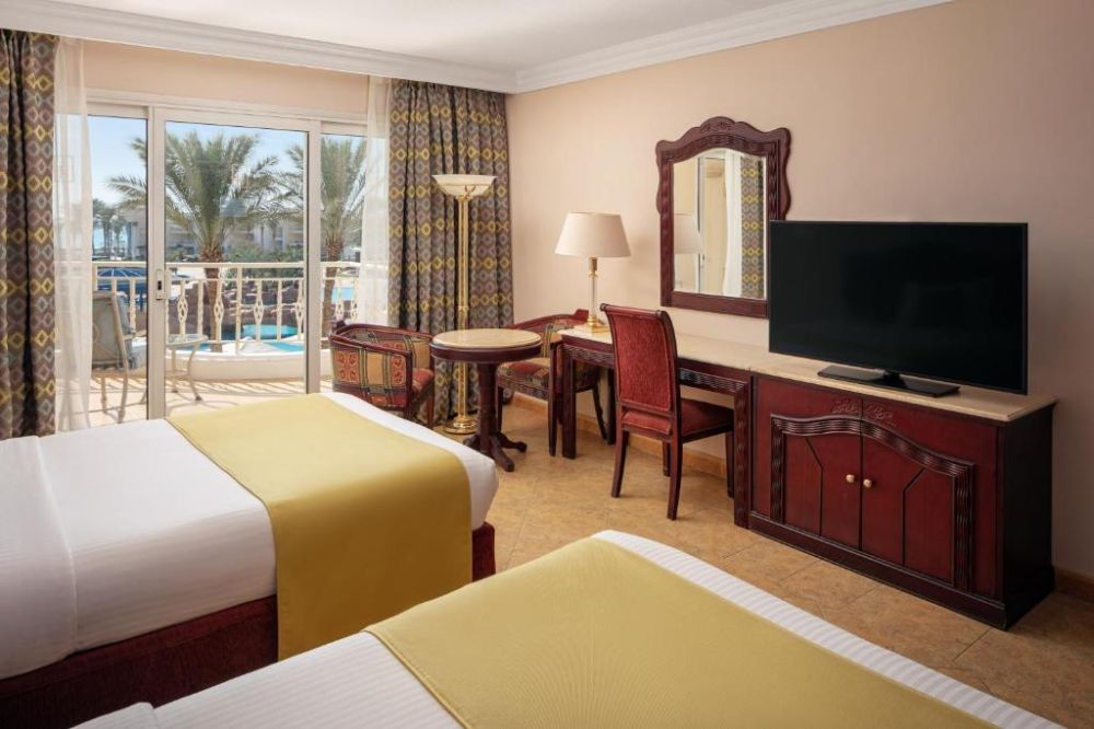 Superior PV/SV/Beach Front, Palm Royal Soma Bay 5*