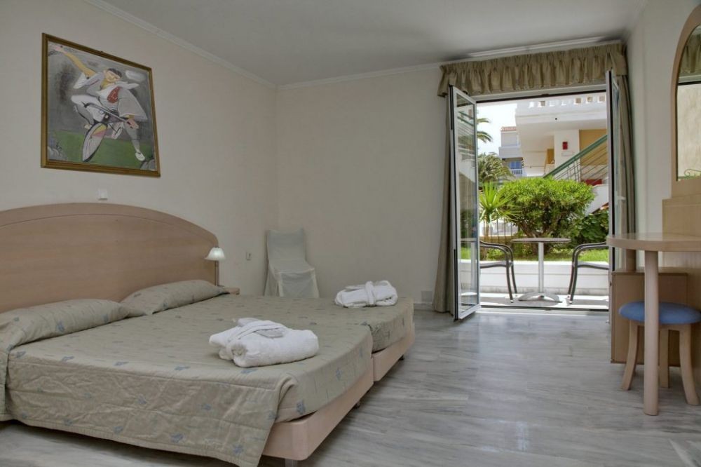 FAMILY ROOM ONE BEDROOM, Jo An Beach Hotel 4*