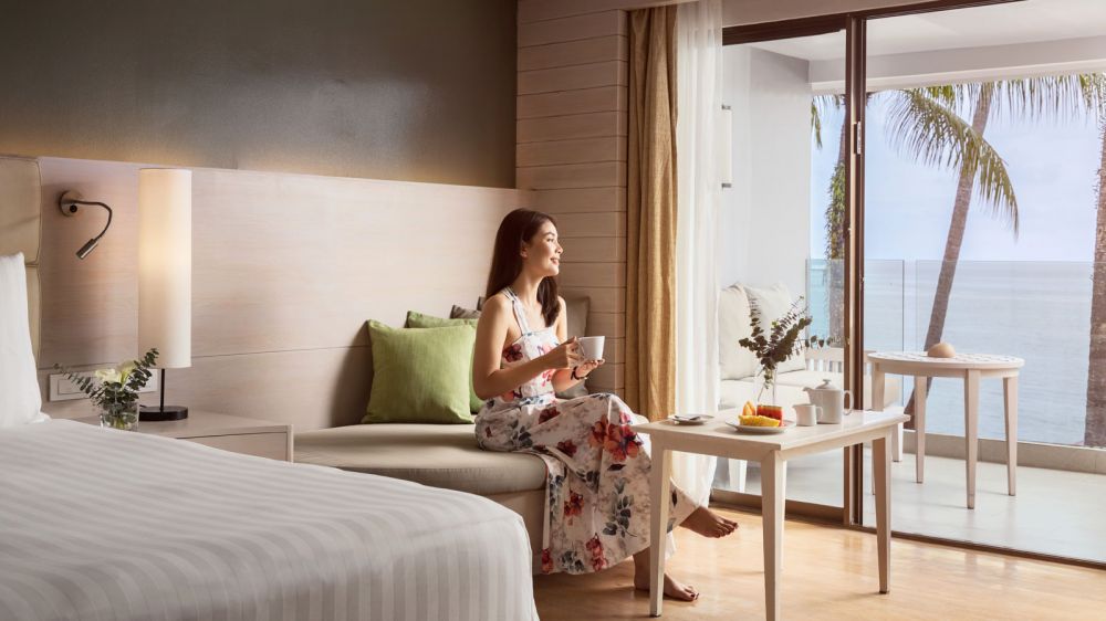 Deluxe Ocean Front Balcony, Amari Phuket 5*