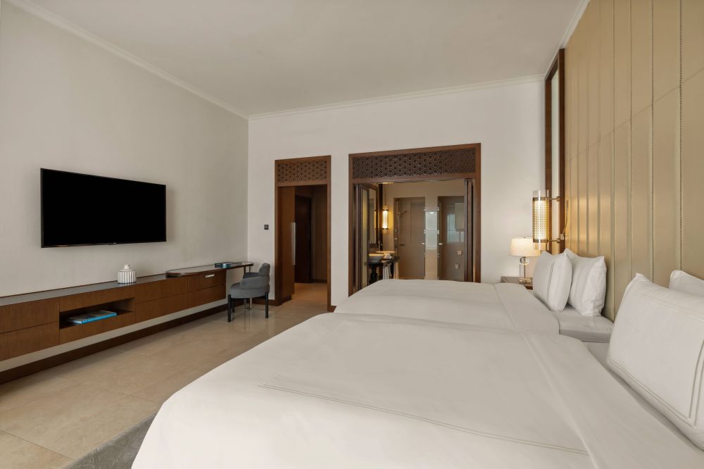 Two-Bedroom Deluxe Suite, Rixos Marina Abu Dhabi 5*