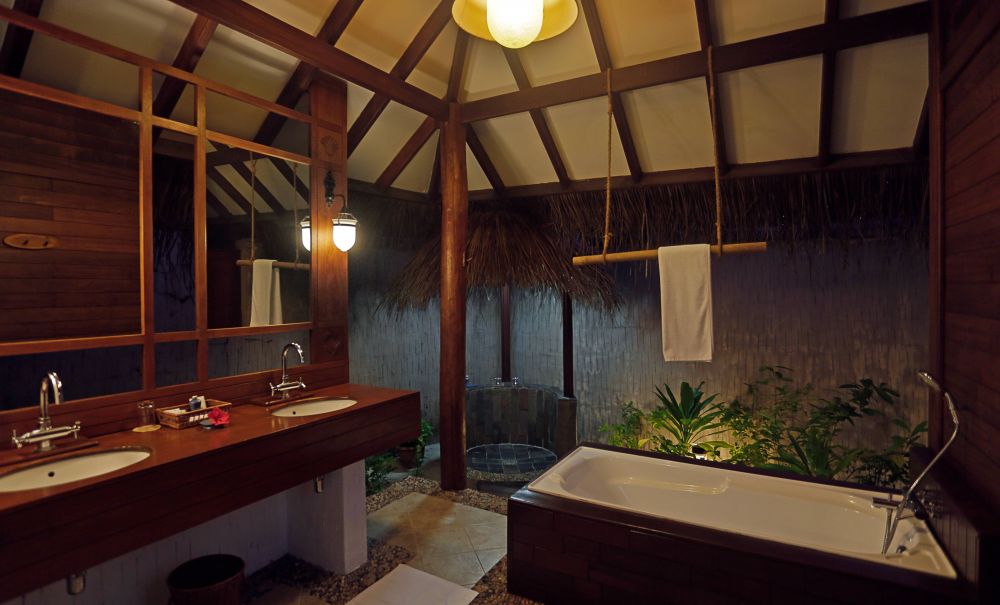 Beach Villa Suite, Medhufushi Island Resort 4*