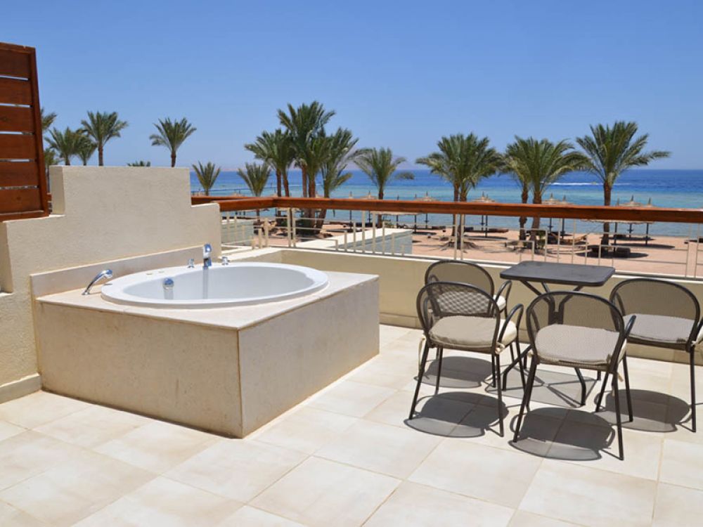 Family Jacuzzi Room, Coral Sea Sensatori 5*