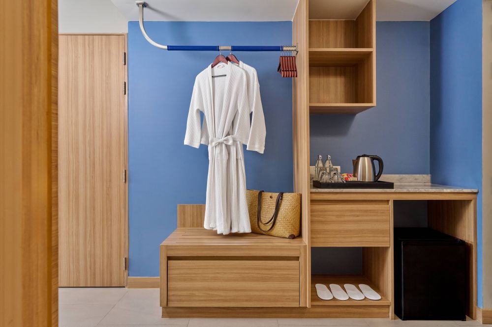 Premier Corner Room, Mercure Phuket Patong Journeyhub (ex. Journeyhub Phuket Patong) 4*