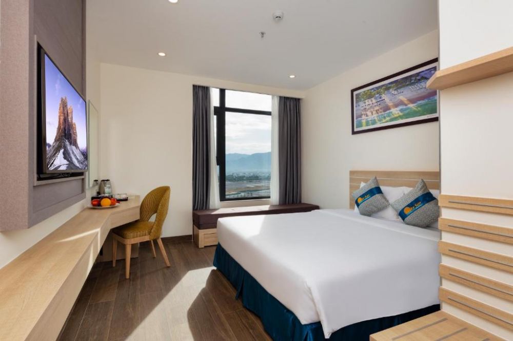 Deluxe City View/Sea View, Lucky Sun Hotel 4*