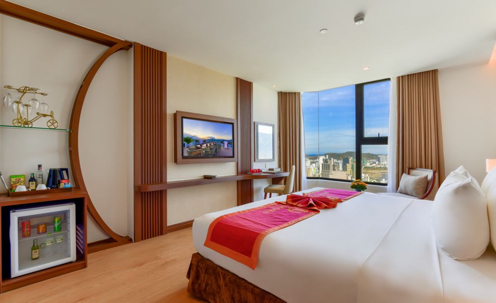 Grand Deluxe Partial Sea View, Regalia Gold Hotel Nha Trang 5*