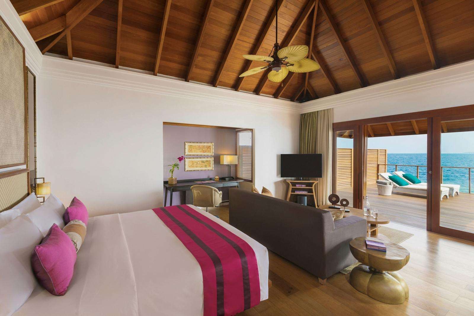 Waterfront Pool Villa, Dusit Thani Maldives 5*