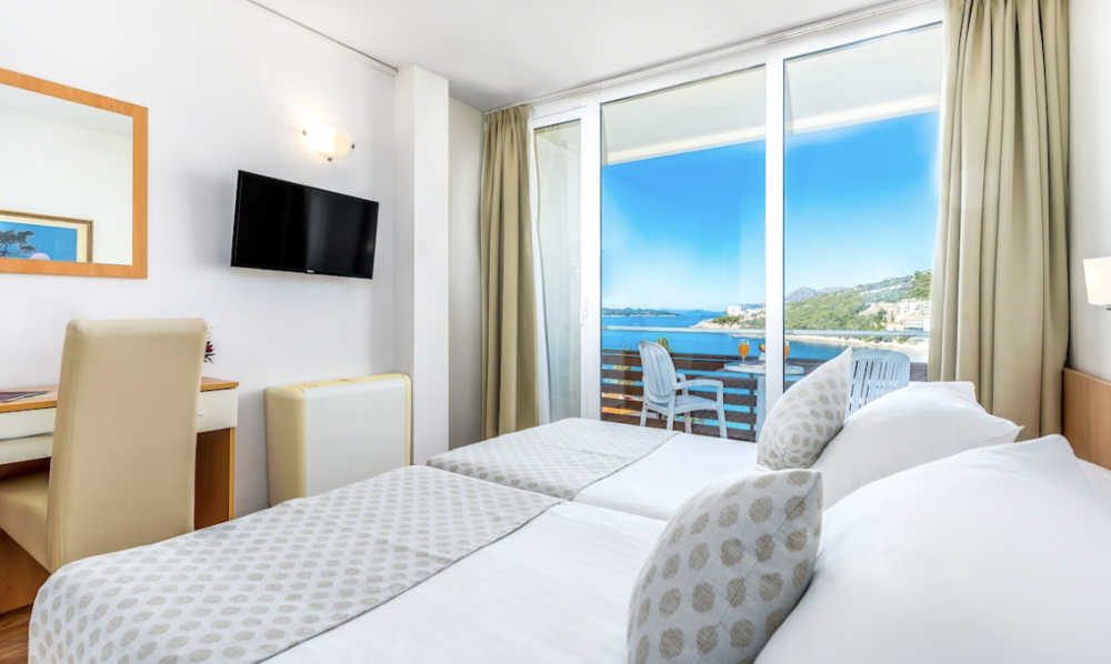 Standard Double or Twin Room with Balcony and Sea View, Hotel Adriatic Dubrovnik 2*