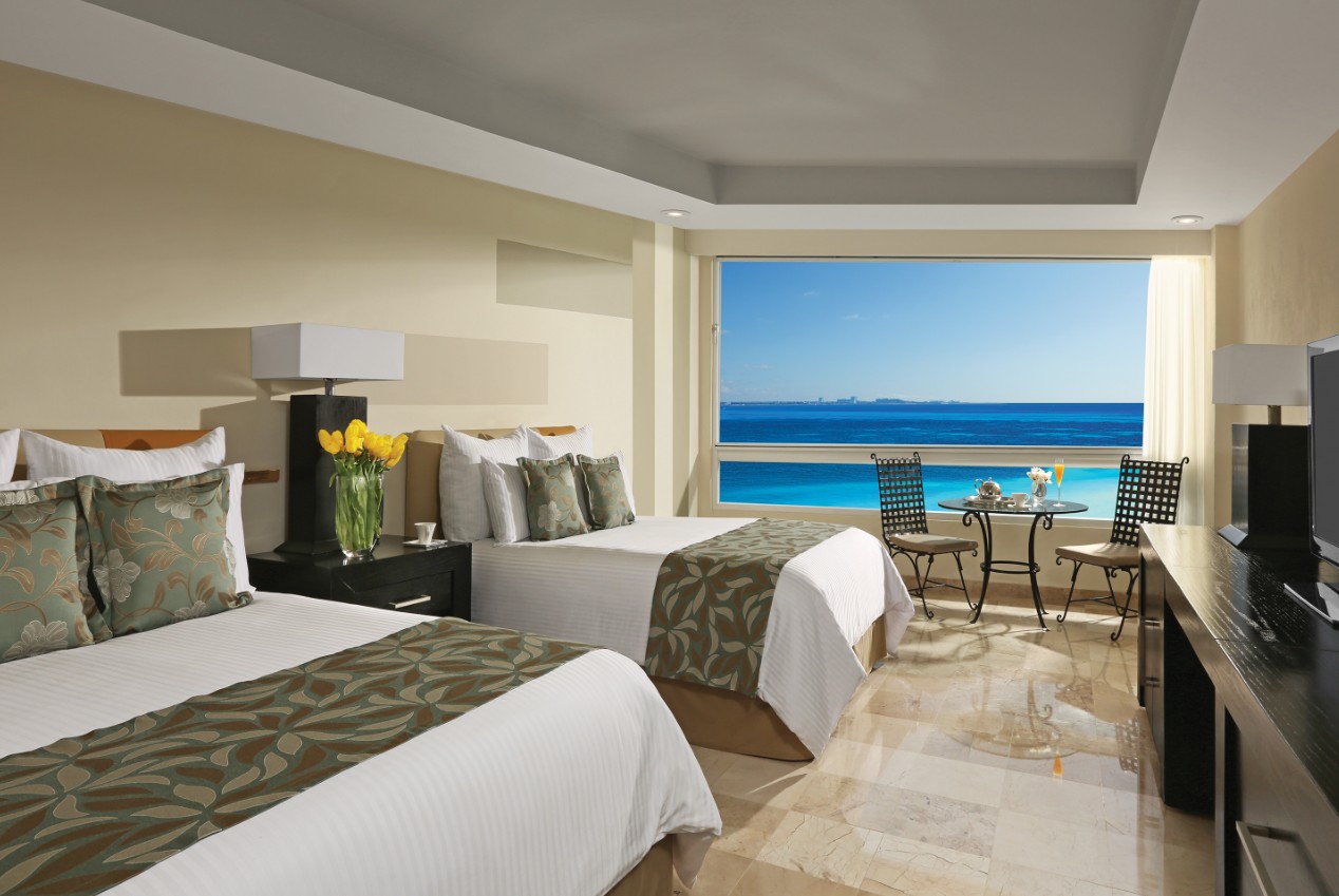 Deluxe Oceanfront Room/ With Balcony, Dreams Sands Cancun Resort & Spa 5*