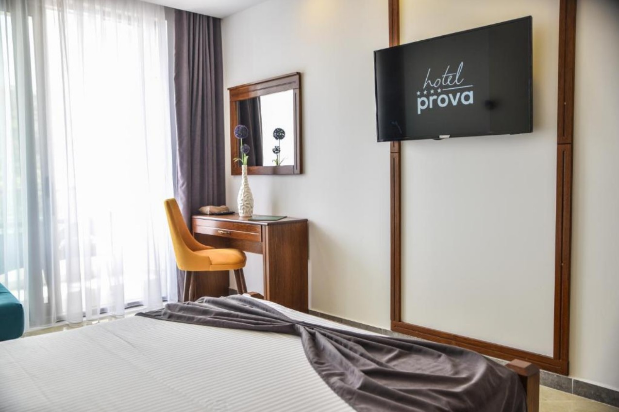 Family, Prova Hotel 4*