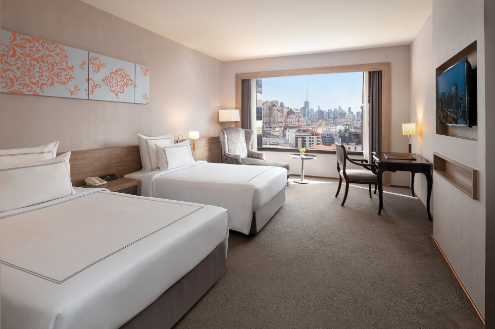 Swiss Premier Room, Swissotel Bangkok Ratchada 5*