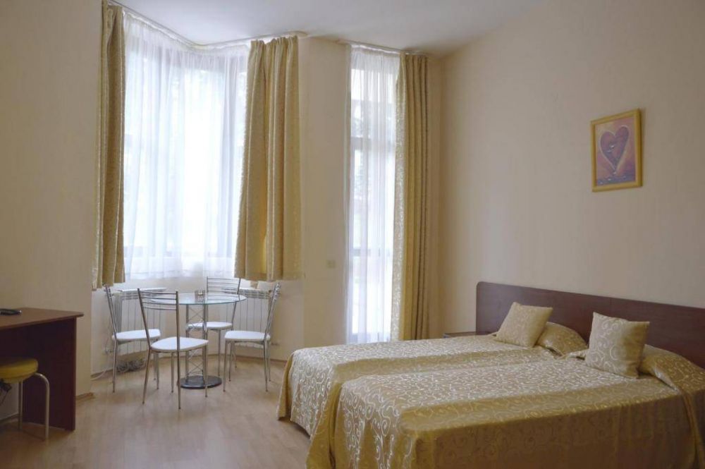 Studio/ Studio large, Flora Persay Apartments 4*