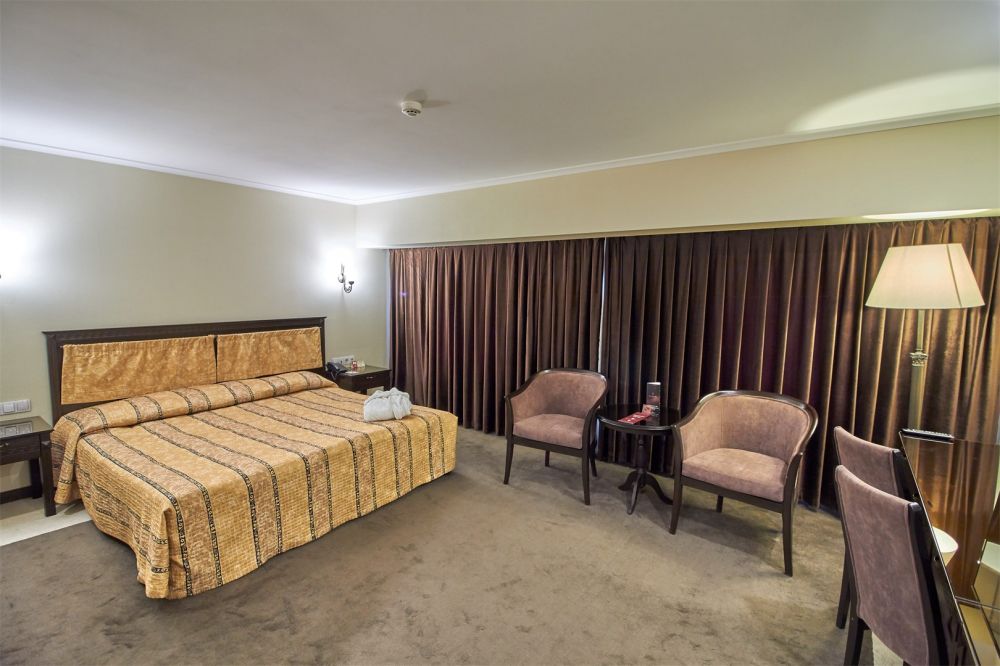 Standard Room, Grand Mir 4*