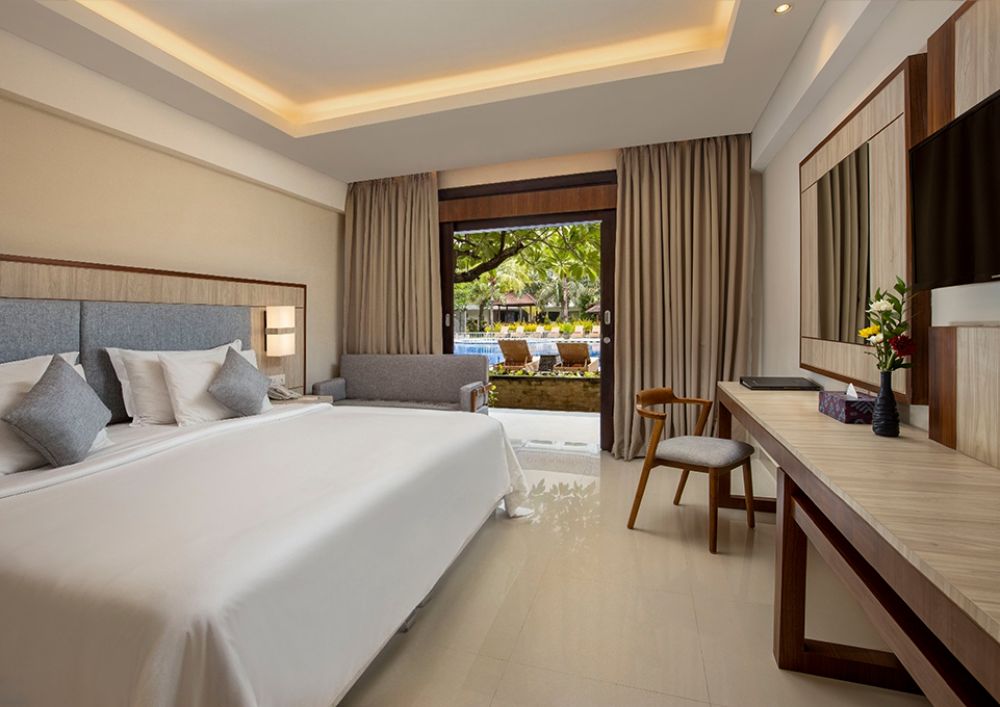 Grand Deluxe Poolside Room, Truntum Kuta 4*