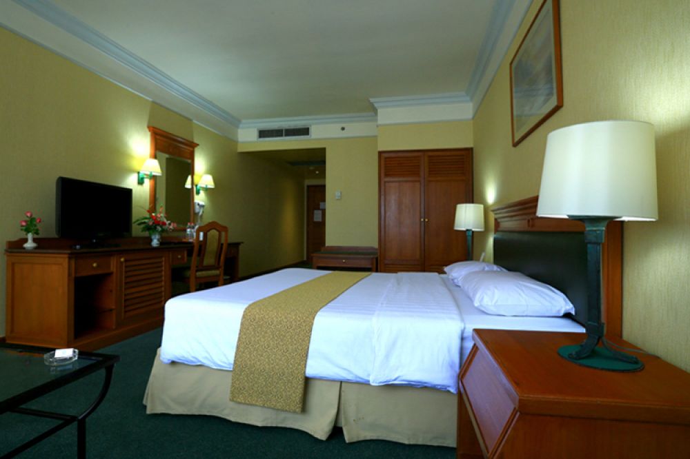 Deluxe Room, Royal Benja Hotel 3+