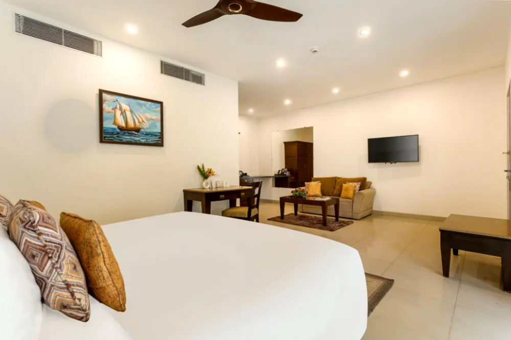 Hill Side Room, Bogmallo Beach Resort 5*