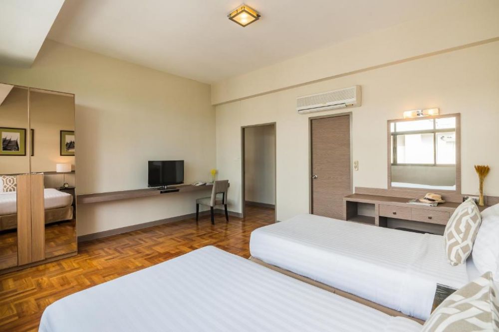 1 Bedroom Junior Suite, Asoke Residence Sukhumvit 4*