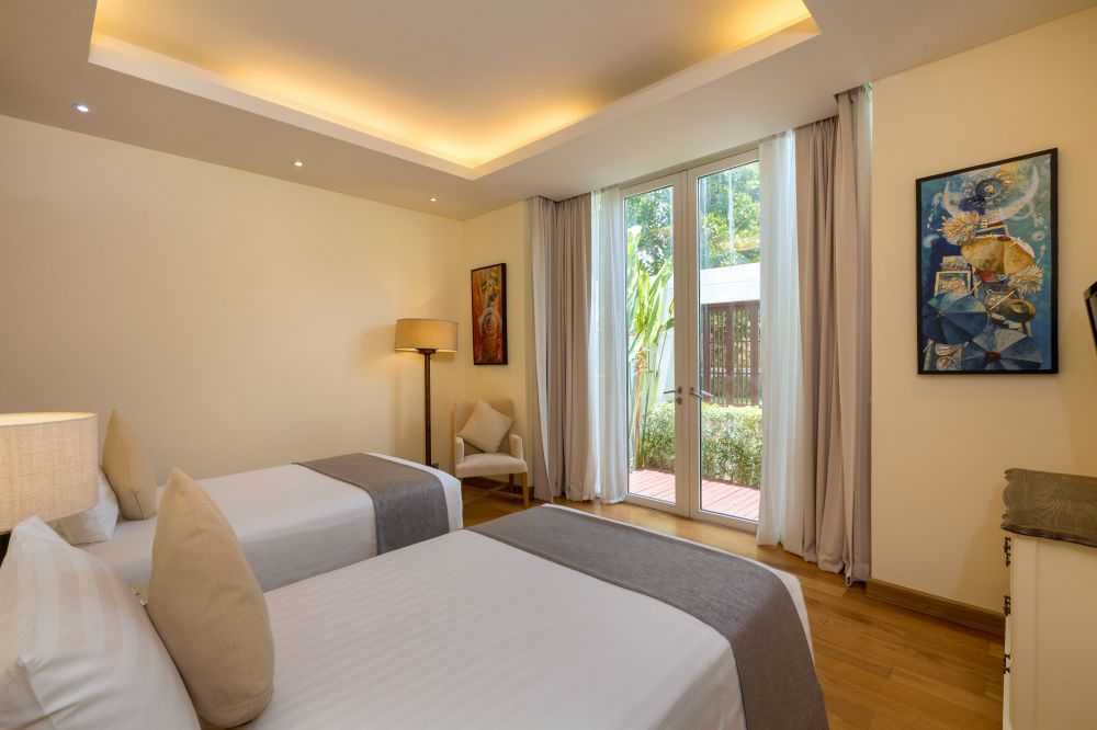 4 Bedroom Pool Villa with Kitchen, Splash Beach Resort (ex. Grand West Sands Resort & Villas) 5*