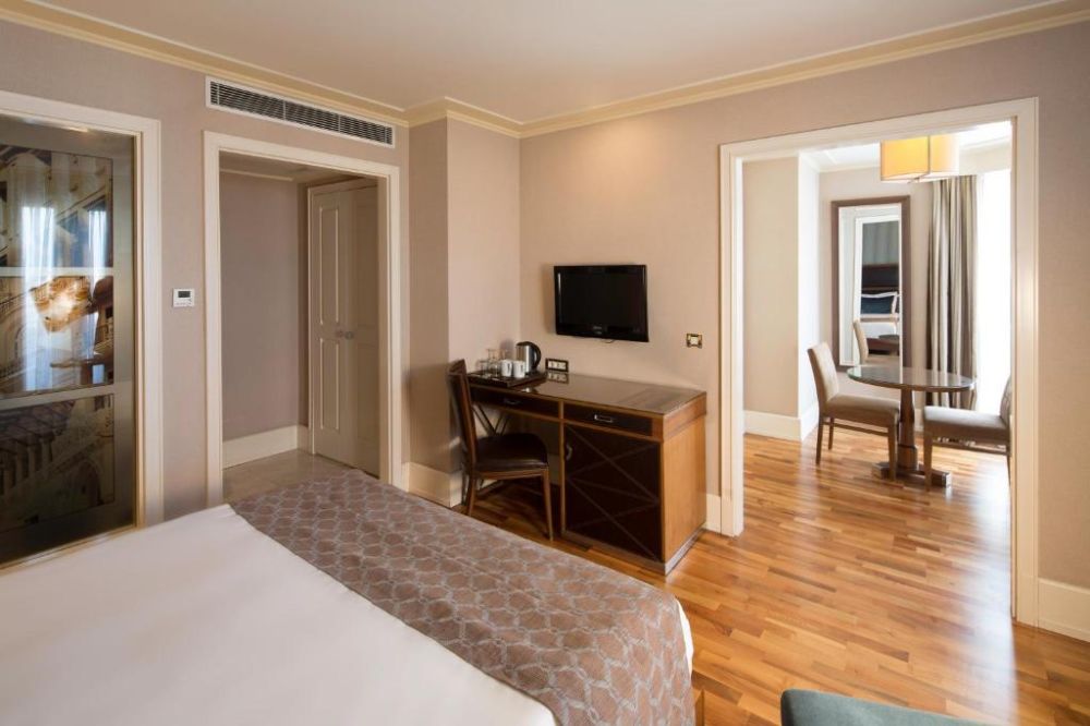 Deluxe Room, Titanic City Taksim 4*