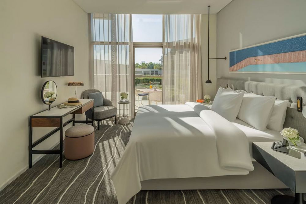 One Bedroom Suite Low Floor, Th8 Palm Dubai Beach Resort Vignette Collection (ex.Th8 Palm by House Of Originals) 5*