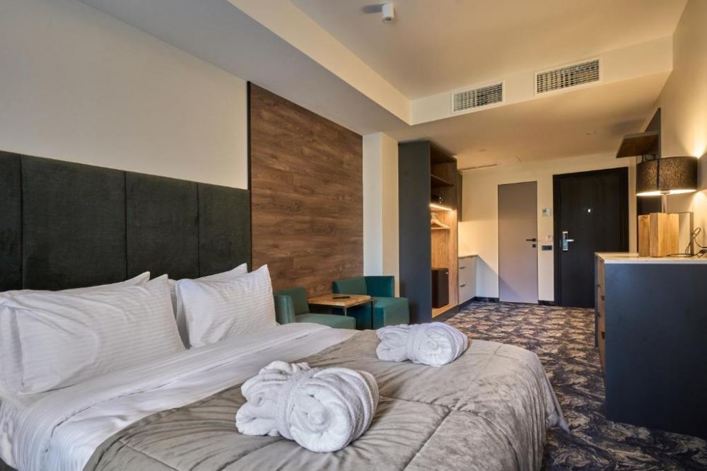 Junior Suite Comfort Room, Fomich Residence 