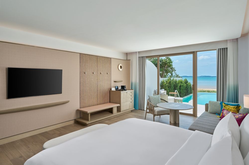 Beachfront Pool Suite, Veranda Resort Phuket Autograph Collection 5*