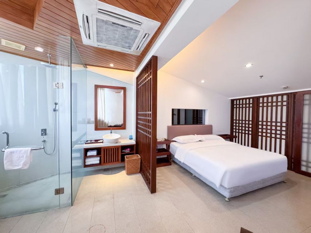 Duplex Superior/Deluxe Ocean View Family Suite, Sanya Marina Sea View Hotel (ex.Marina Spa Hotel Sanya) 4*