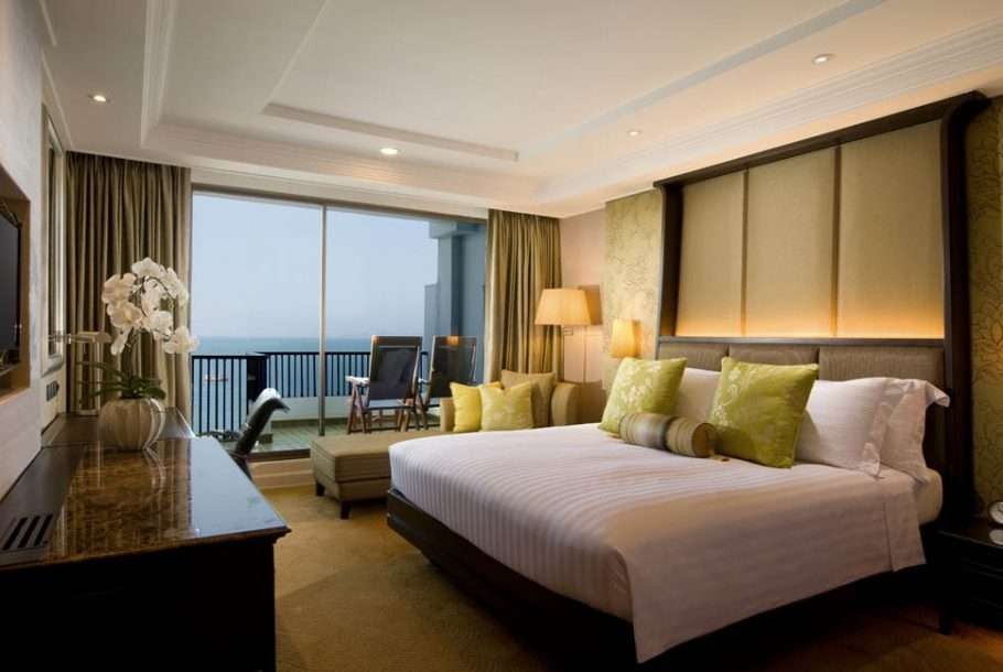 Club SV, Dusit Thani Pattaya 5*