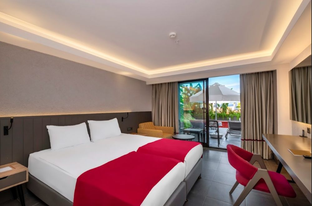 Swim Up, The X Belek 5*