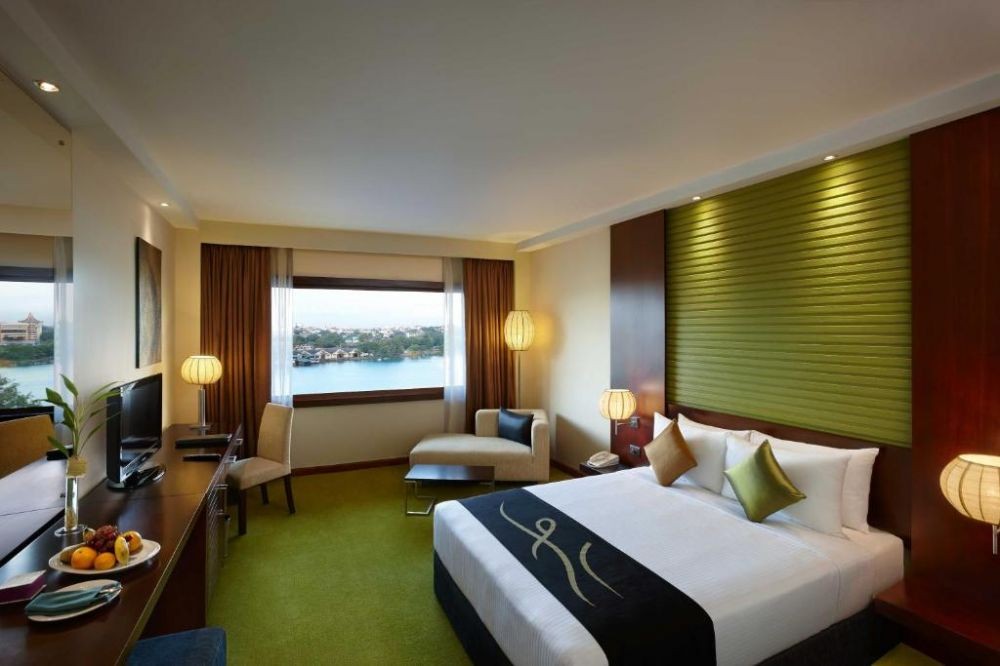 Premium Room, Cinnamon Lakeside 5*