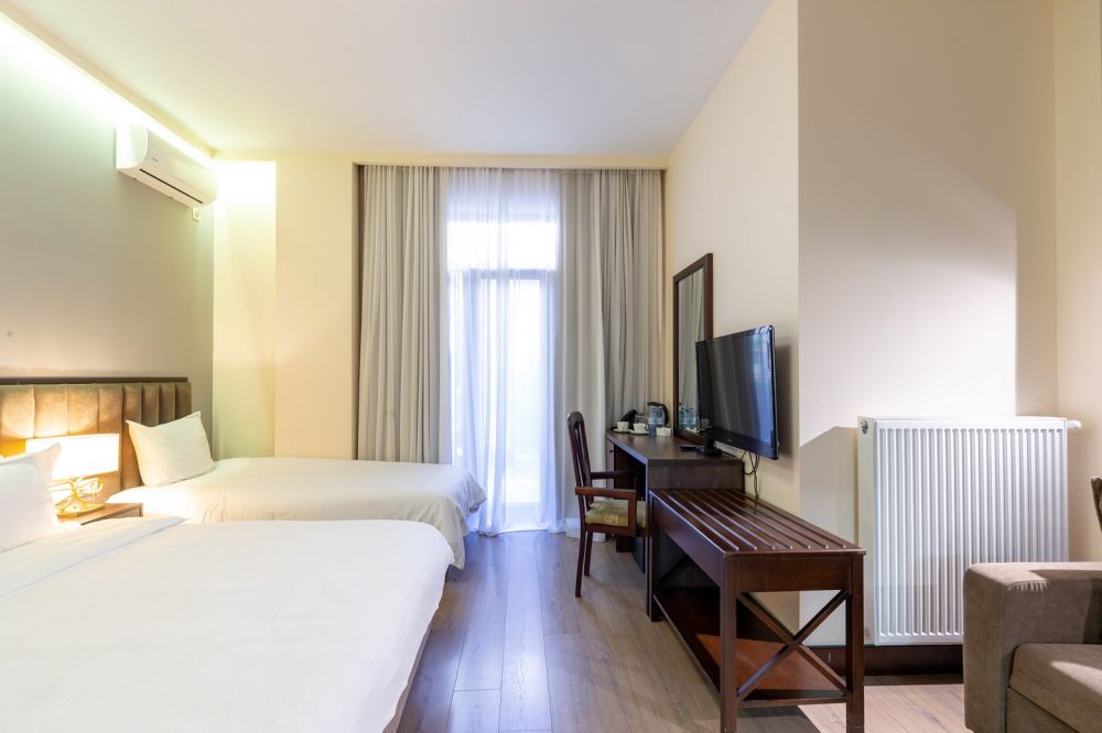 QDRPL, Elea Old Tbilisi 4*