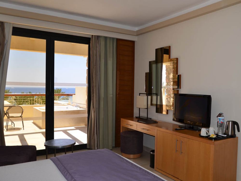 Jacuzzi Room, Coral Sea Sensatori 5*