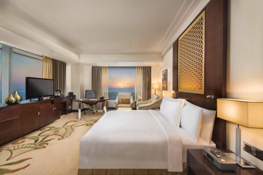 Deluxe Suite, Conrad Dubai 5*