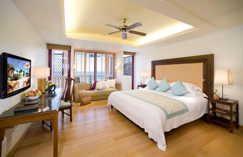 Deluxe Room / Deluxe Ocean View, Centara Grand Beach Resort Phuket 5*