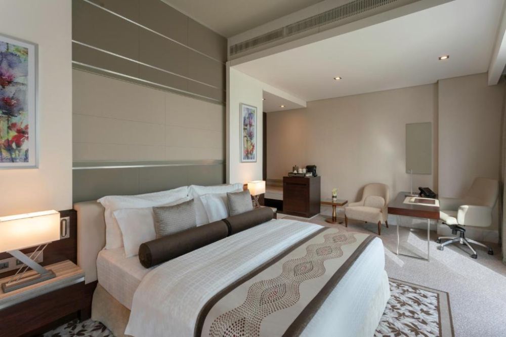 Superior Room, Renaissance Business Bay (ex. Grand Millennium Business Bay) 5*