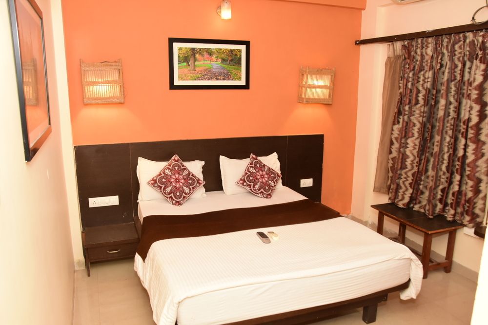 Standard AC without Balcony/with Balcony, Hotel Rajeshwar (ex. Hotel Aananda) 2*