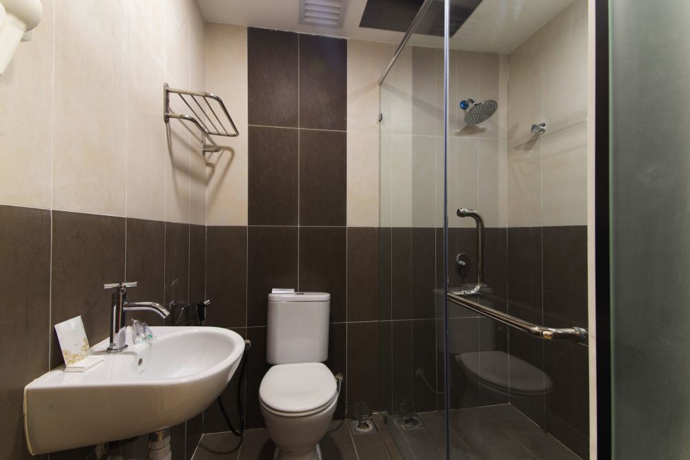 Standard Queen Room (Non-window), Signature International Hotel China Town 3*