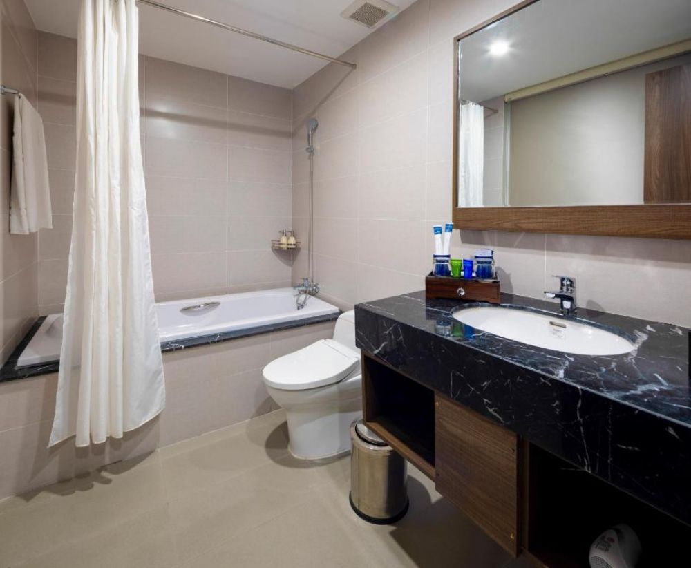 Studio Plus Ocean View, Aston Nha Trang City Hotel 4*