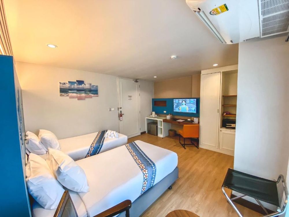 Deluxe, Days Inn by Wyndham Patong Beach Phuket 3*