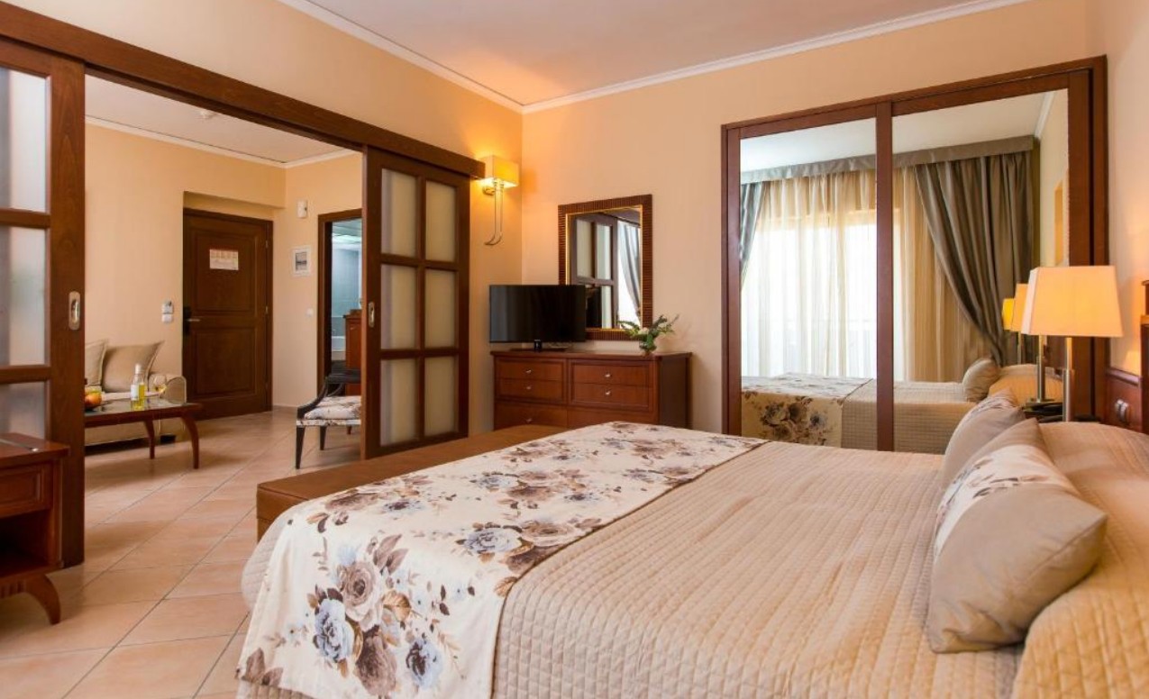 Suite, Theartemis Palace 4*