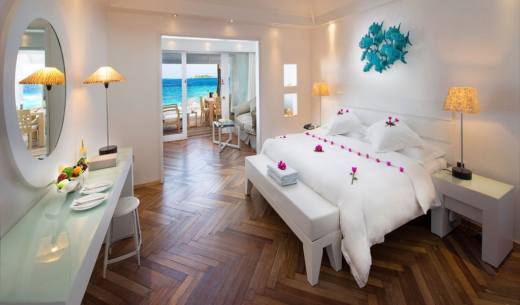 Beach Front Junior Suite, Diamonds Thudufushi Island 5*