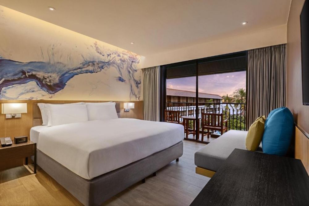 Premium Balcony Room, DoubleTree by Hilton Phuket Banthai Resort 4*